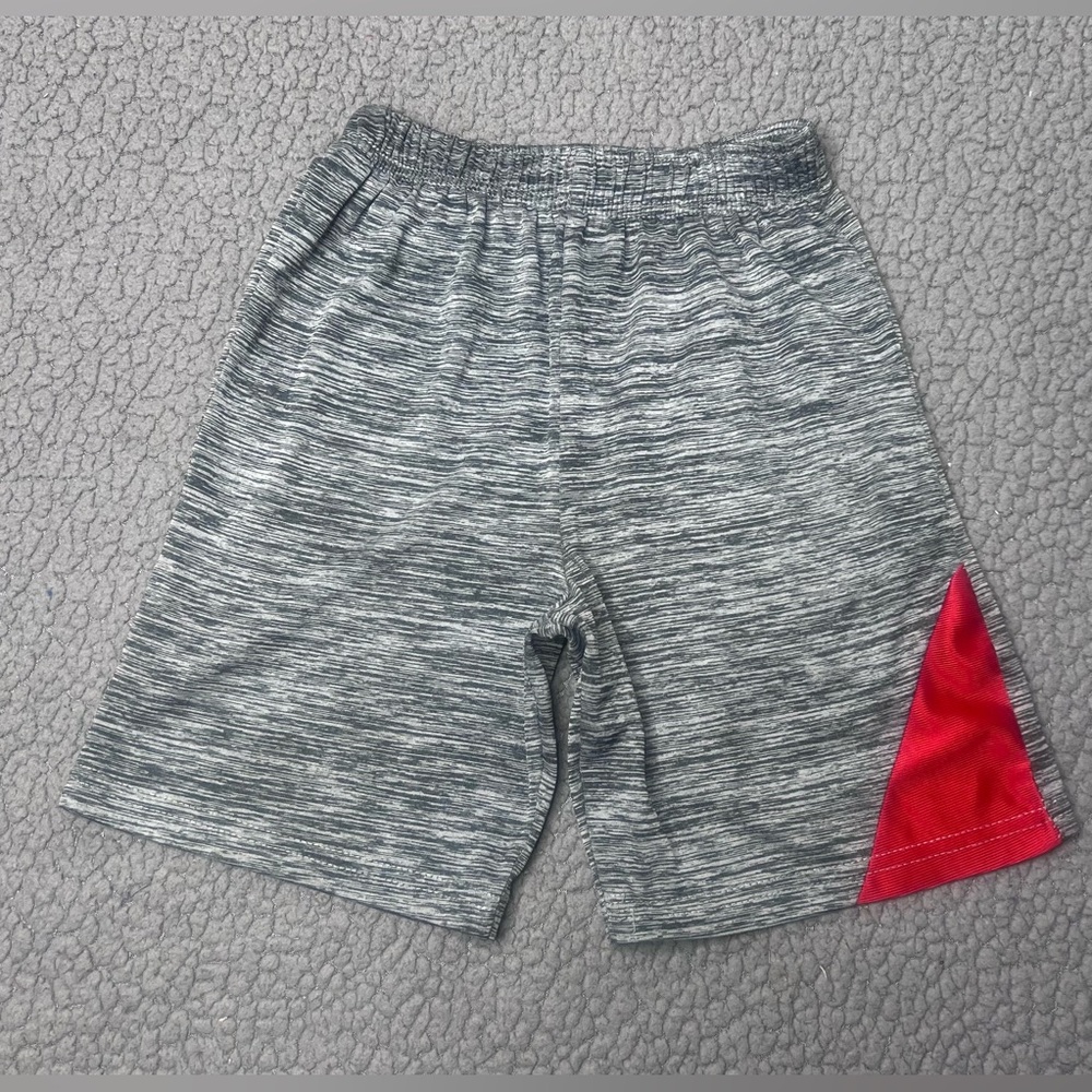 247/365 Sports Gray And Red Athletic Shorts Little Boys Size 5/6